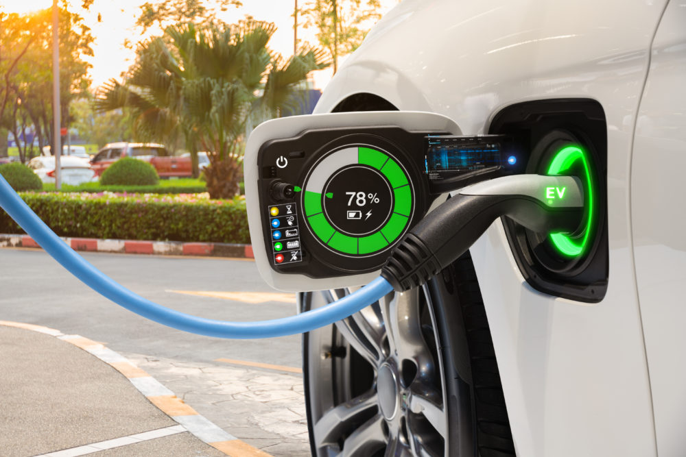 Participação de veículos elétricos deve chegar a 50% das vendas globais em 2033