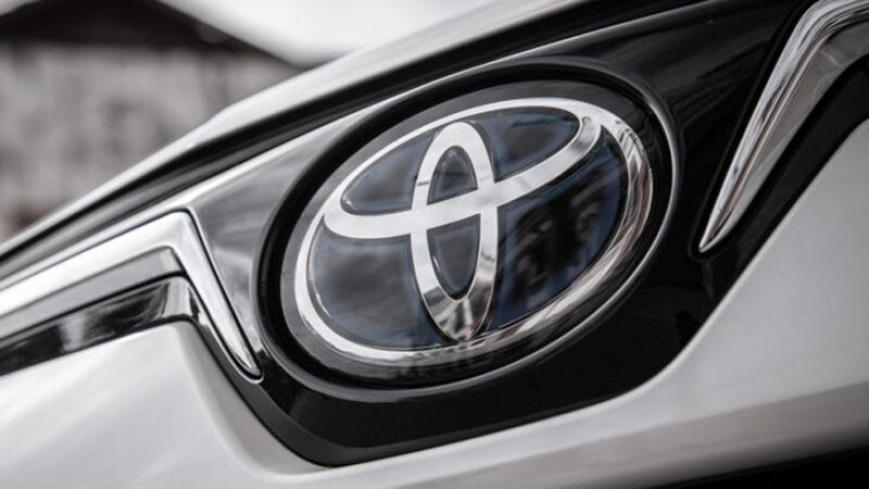 Toyota foi a marca mais vendida no mundo em 2020; Grupo VW liderou os fabricantes