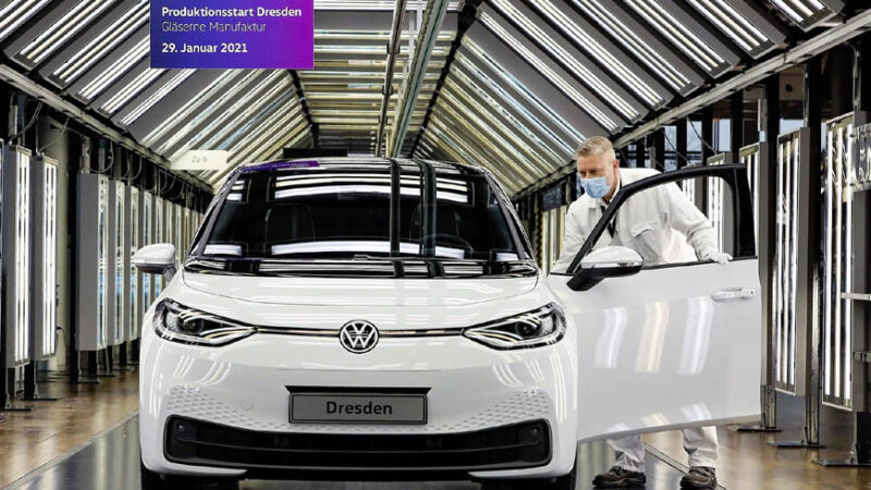 VW inicia produção do ID.3 na Fábrica Transparente, em Dresden