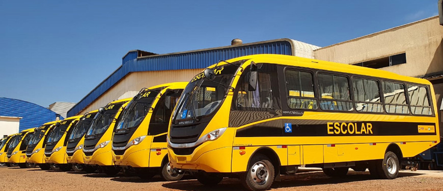 Iveco entrega mais 216 ônibus para o programa Caminho da Escola