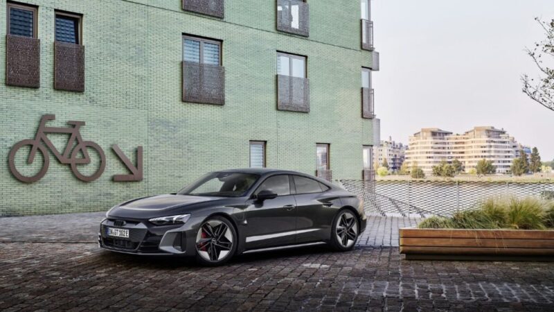 Audi amplia concessionárias e-tron e confirma para abril pré-venda do RS e-tron GT