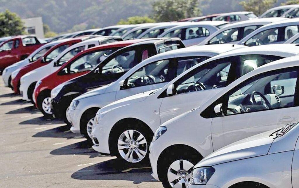 Autos e comerciais leves usados atingem venda recorde em julho