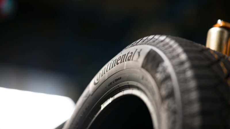 Continental empregará garrafas PET recicladas na produção de pneus