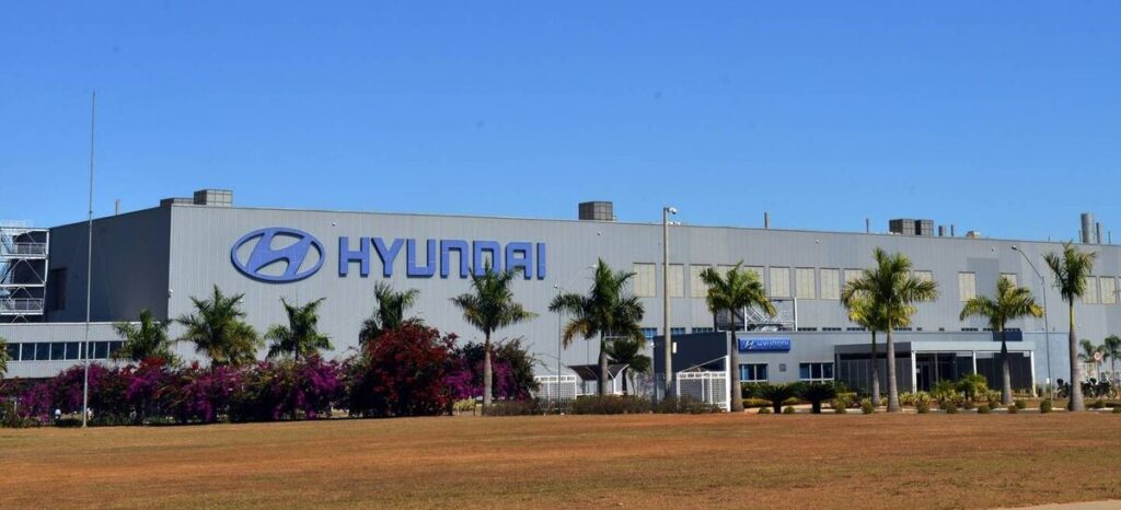 Hyundai volta a produzir em 3 turnos antes do previsto