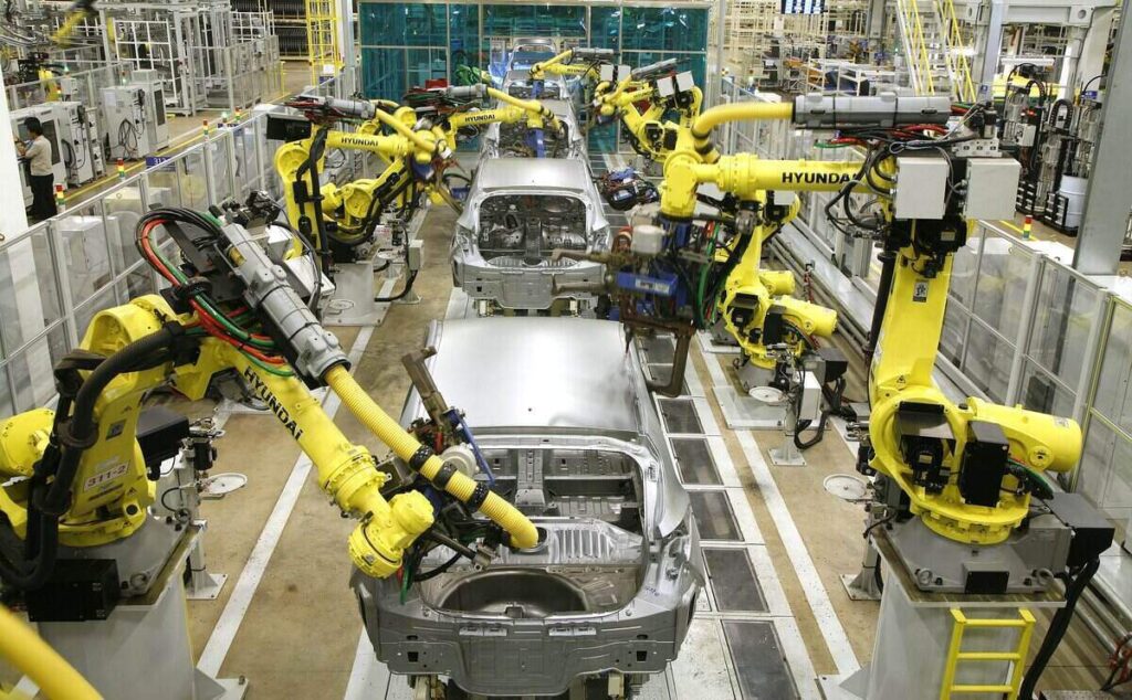Hyundai suspende mais um turno por falta de semicondutores