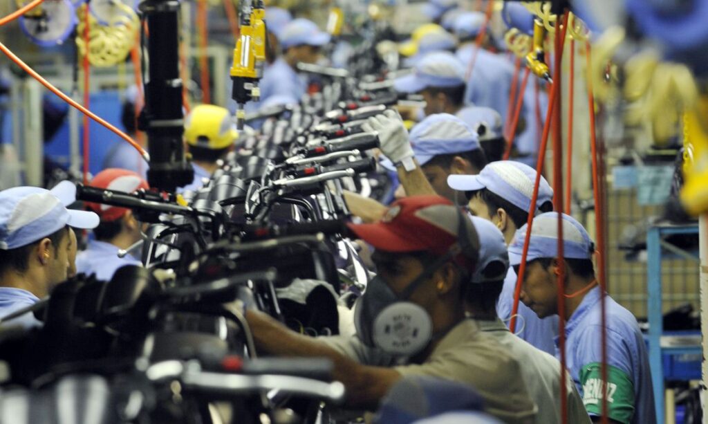 Inflação na saída das fábricas fica em 4,78% em março, diz IBGE