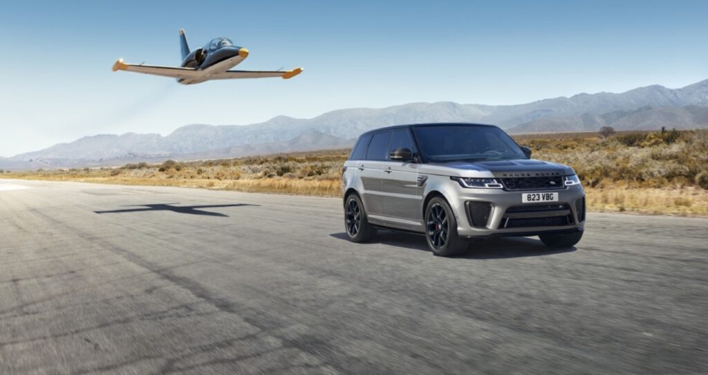 Land Rover apresenta edição limitada Range Rover Sport SVR Carbon Edition