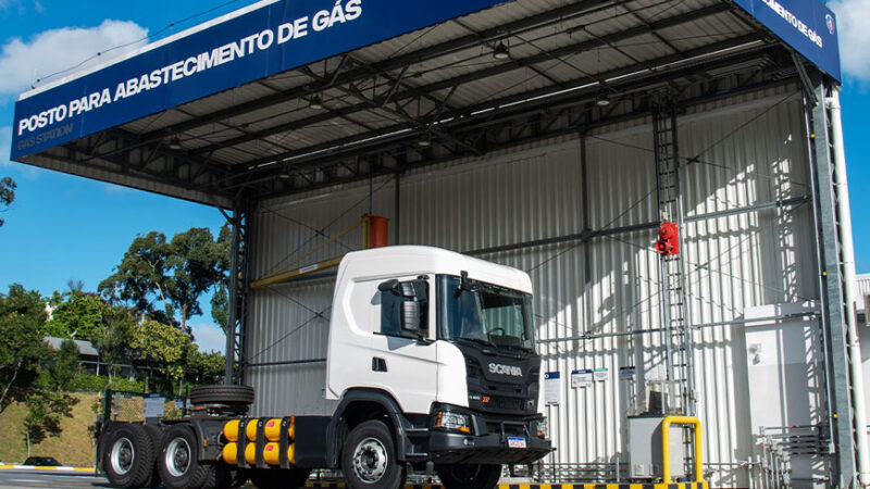 Scania e Comgás têm parceria para incentivar uso de GNV em pesados