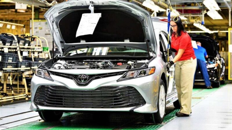 Por falta de chips, Toyota reduz produção mundial em 40%