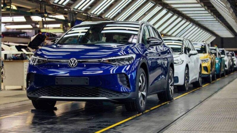 Volkswagen deixará de vender carros a combustão até 2035