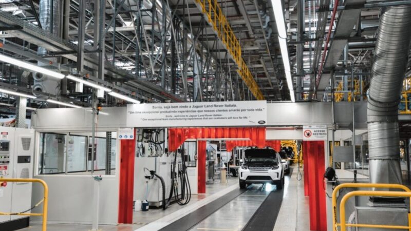 Fábrica da Jaguar Land Rover comemora cinco anos de produção