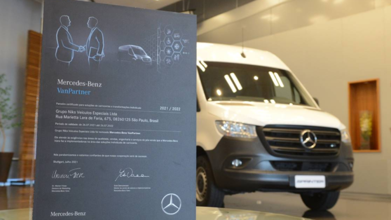 Mercedes-Benz Vans celebra dupla certificação de implementadoras de furgões no Brasil