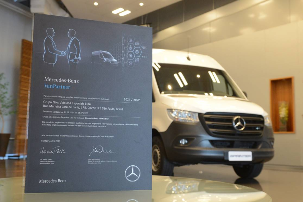 Mercedes-Benz Vans celebra dupla certificação de implementadoras de furgões no Brasil