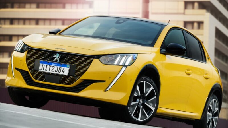 Peugeot inicia venda do 208 elétrico com apenas duas cidades