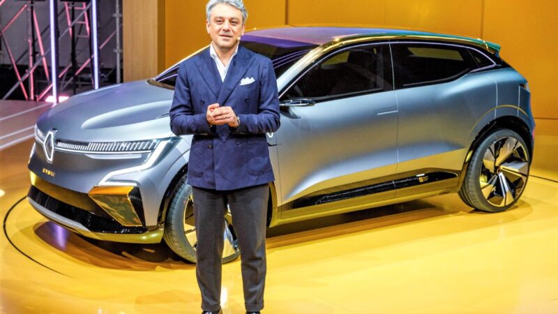 Carros ficarão ainda mais caros em 2022, avisa CEO da Renault