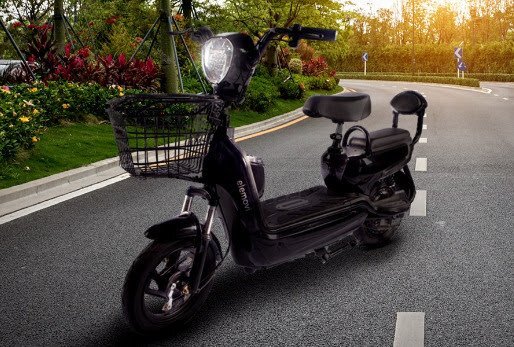 Conheça cinco vantagens das scooters elétricas para mobilidade sustentável
