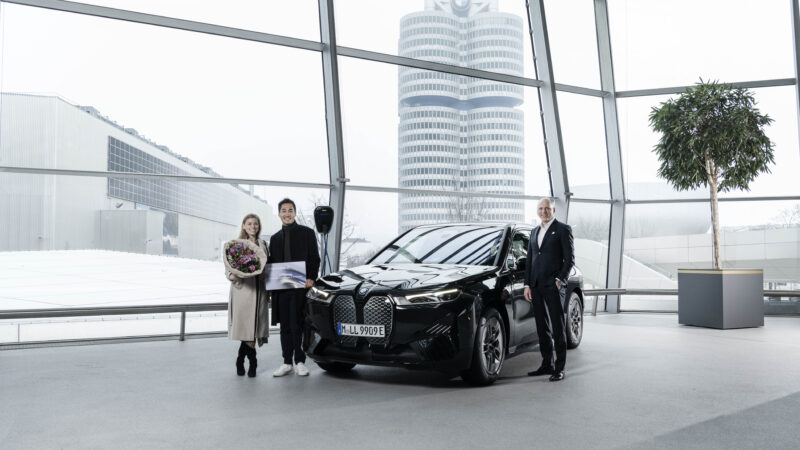 BMW entrega milionésimo veículo eletrificado