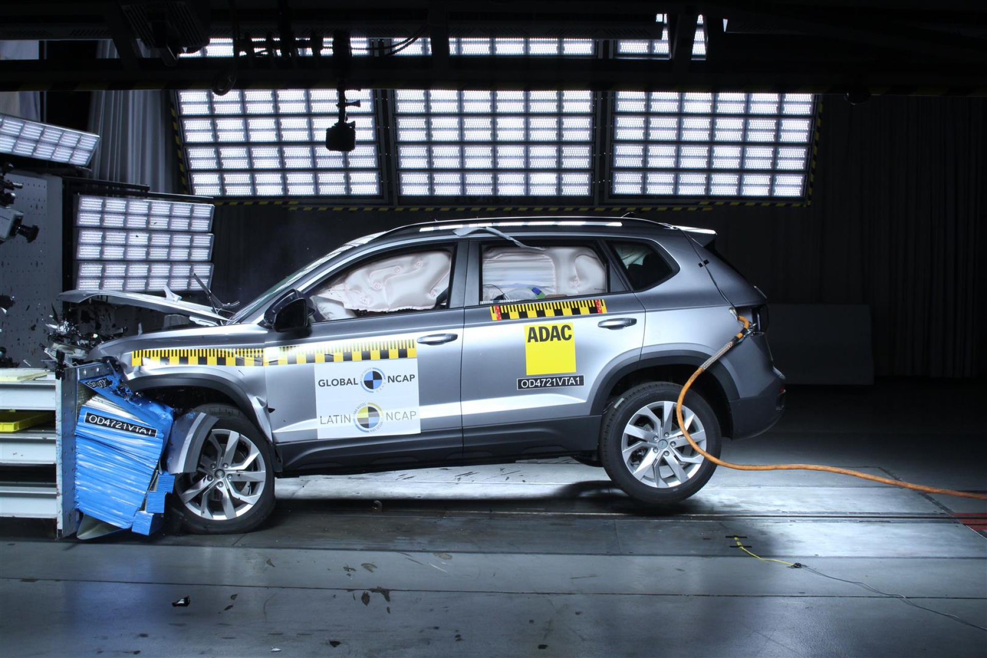 Volkswagen Taos recebe 5 estrelas do Latin NCAP; Fiat Argo/Cronos ganha zero estrela