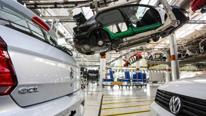 Volkswagen vai parar 4 fábricas e esgota estoque de carros Proconve L6