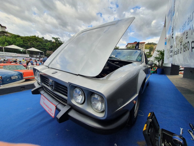 Um dia de Fúria: pilotamos um lendário carro de corridas brasileiro dos  anos 70 - Jornal O Globo