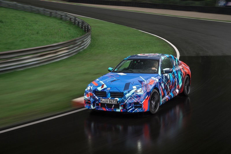 Novo BMW M2 passa por testes no circuito Salzburgring antes do lançamento