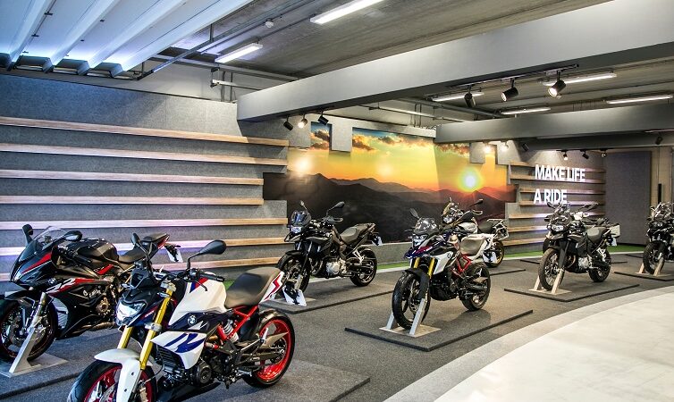 BMW Motorrad abre pré-venda das novas R 1250 RT e K 1600 Bagger