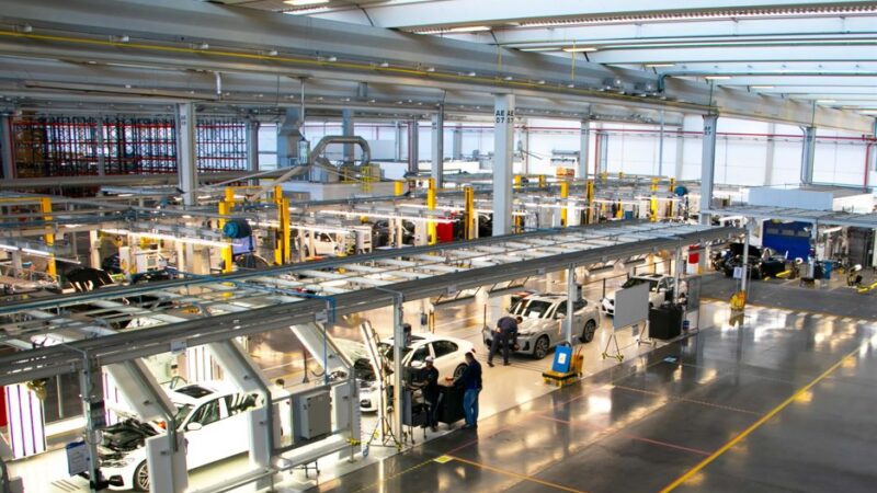 BMW prepara fábrica de Araquari para produção do novo X1