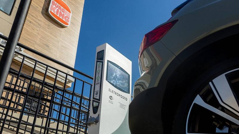 Burger King terá carregadores para carros elétricos