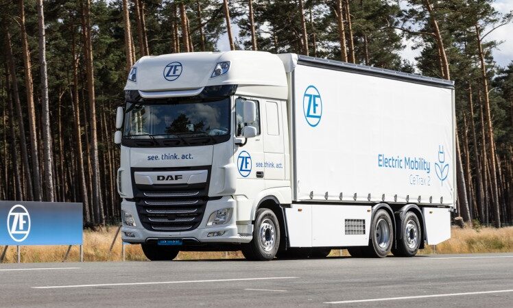 ZF apresenta soluções de eletromobilidade para veículos comerciais