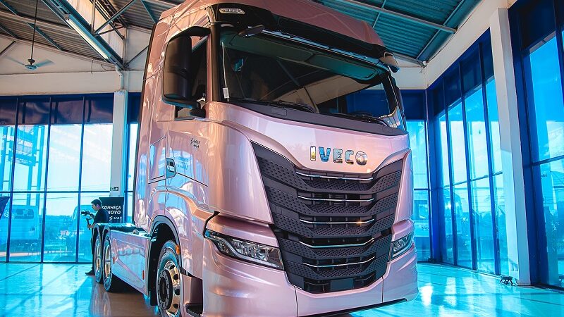 Rodonaves Iveco é primeira a receber o caminhão S-WAY