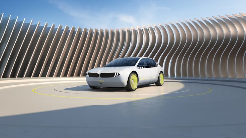 BMW une mundo real e virtual em veículo conceito
