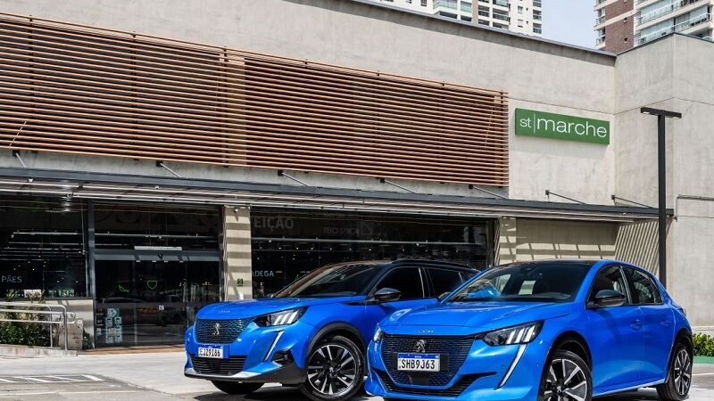 Peugeot comemora sucesso do compartilhamento de veículos elétricos