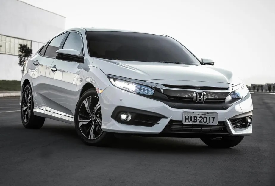 Honda Civic lidera ranking dos carros usados mais buscados na