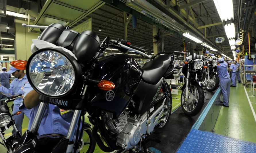 Indústria de motos acelera produção e retoma níveis de 2012