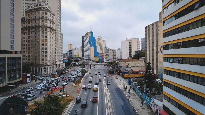 Dia Nacional do Trânsito: IA pode melhorar sistema de tráfego brasileiro