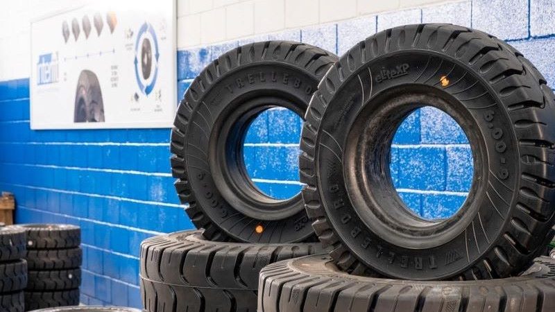Yokohama TWS inaugura centro de serviços de pneus industriais