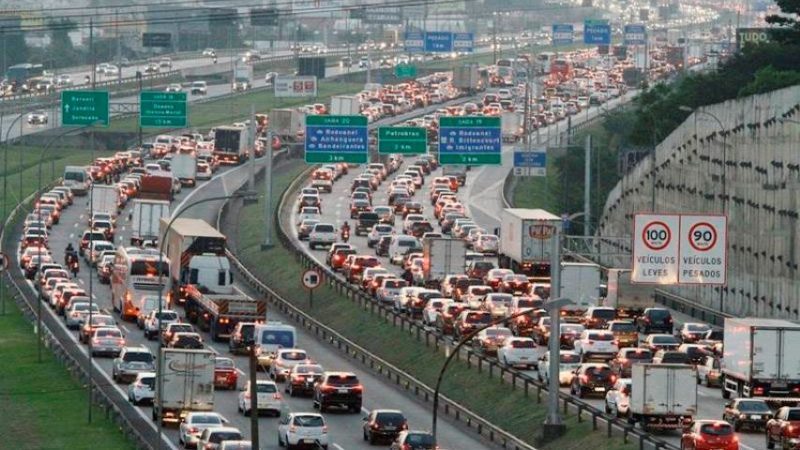 Tráfego nas rodovias paulista em 2023 é 5,2% maior que em 2022
