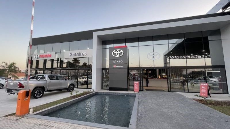 Toyota inaugura uma de suas concessionárias mais modernas do País