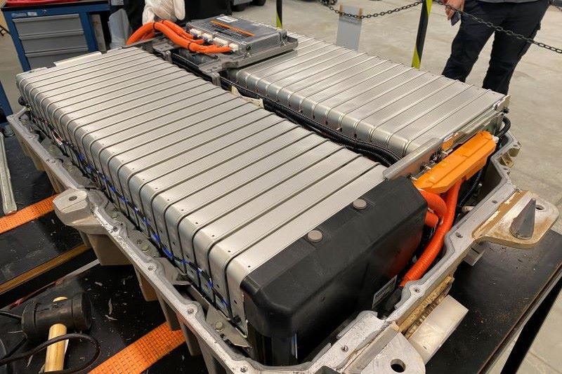 GreenV Academy lança curso para baterias de veículos elétricos