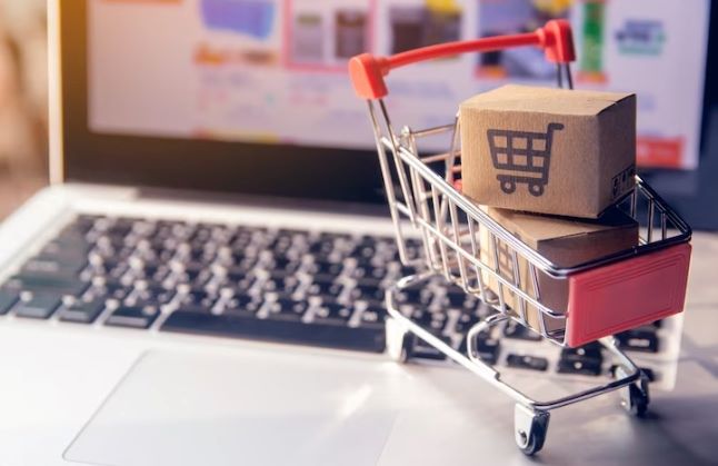 E-commerce fatura R$ 185,7 bilhões em 2023