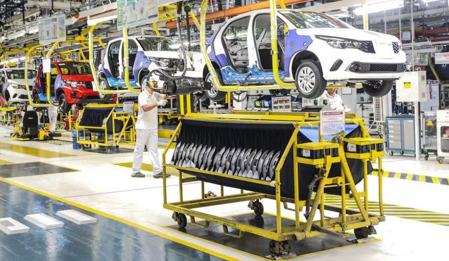Anfavea prevê investimentos de R$ 100 bi na indústria automotiva