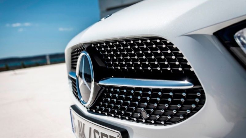 Mercedes admite, pela primeira vez, que não alcançará meta de elétricos