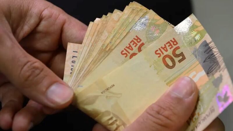 Número de superendividados no Brasil cresceu 75% em cinco anos, diz BC