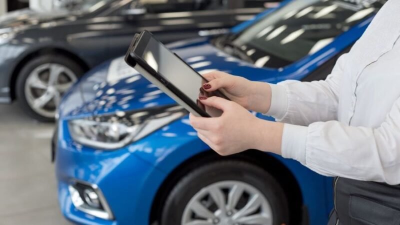 Setor de carros usados acelera em março