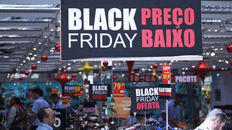 Black Friday e festas de fim de ano: cuidados ao reforçar a equipe da loja