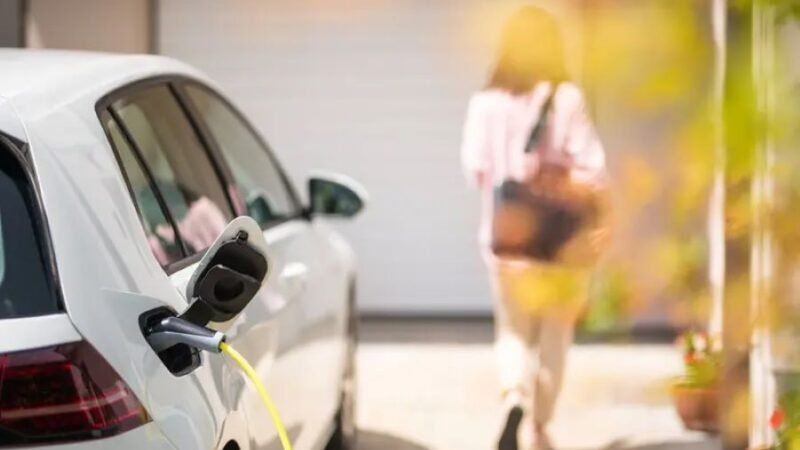 Elétricos elevam prejuízo para 18 marcas e há recuos anunciados