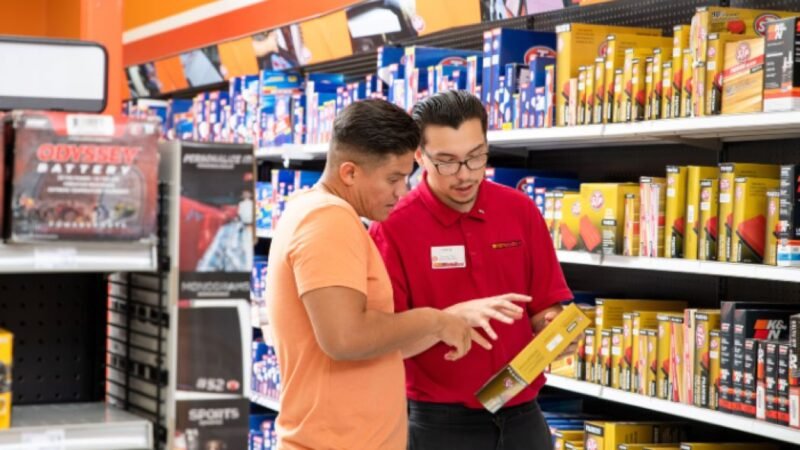 AutoZone abre vagas no Brasil e reforça convite a profissionais 50+