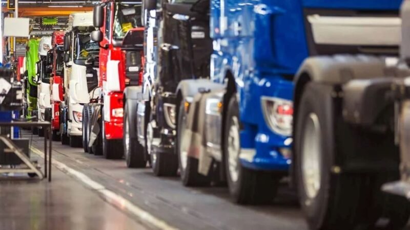 Produção de caminhões sobe em março, mas cenário para o ano ainda é nebuloso