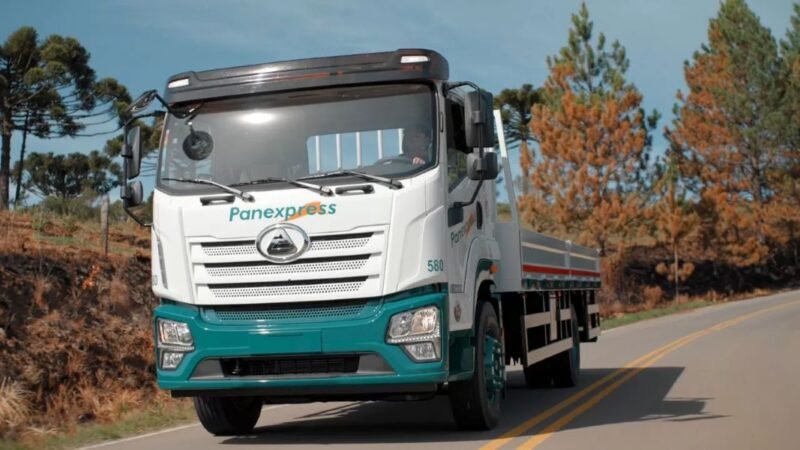 Agrale volta ao segmento de médios com nova geração de caminhões