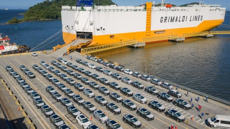 Primeiro lote do Geely EX5 EM-i desembarca no Brasil